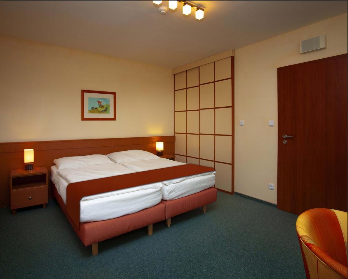 Sporthotel Kurzovní pod Pradědem Karlova Studánka Habitación foto